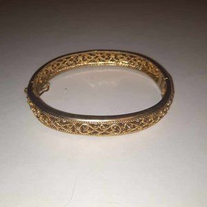 Avon Scroll Filigree Braclet